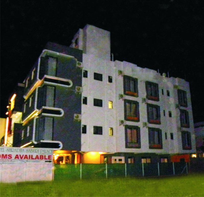 Hotel Shradha Saburi Palace Shirdi Exterior photo